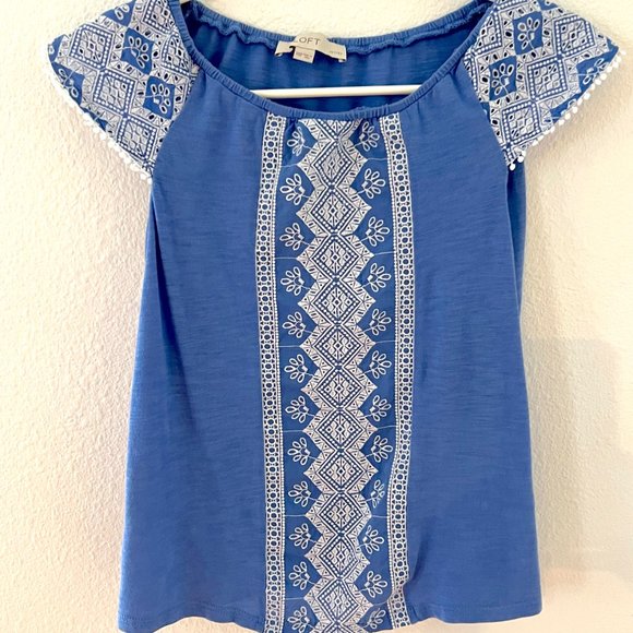 Ann Taylor Loft Petite XXSP Cornflower blue and white top - Picture 2 of 4